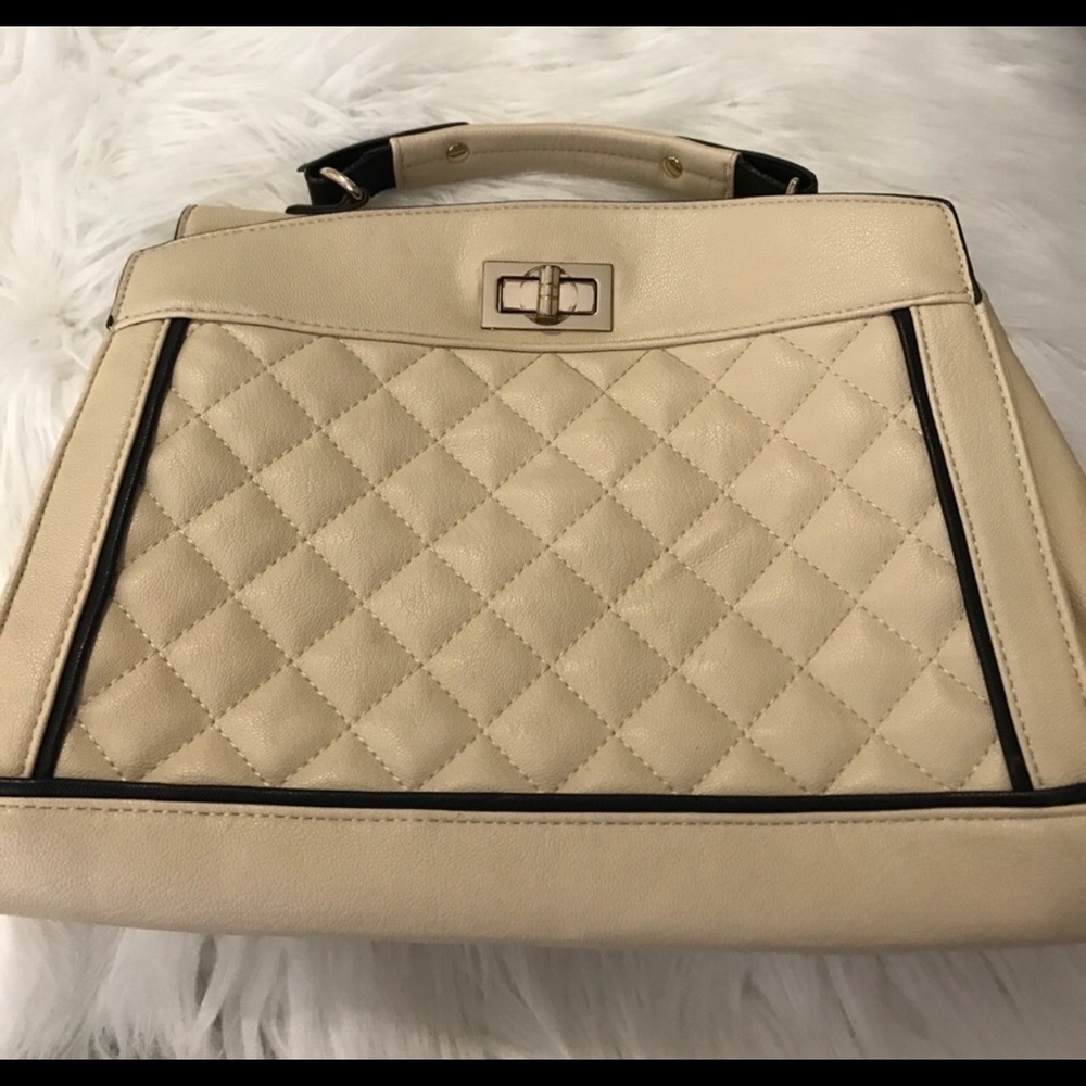 Fairly New Forever 21 Handbag!!!!!!!